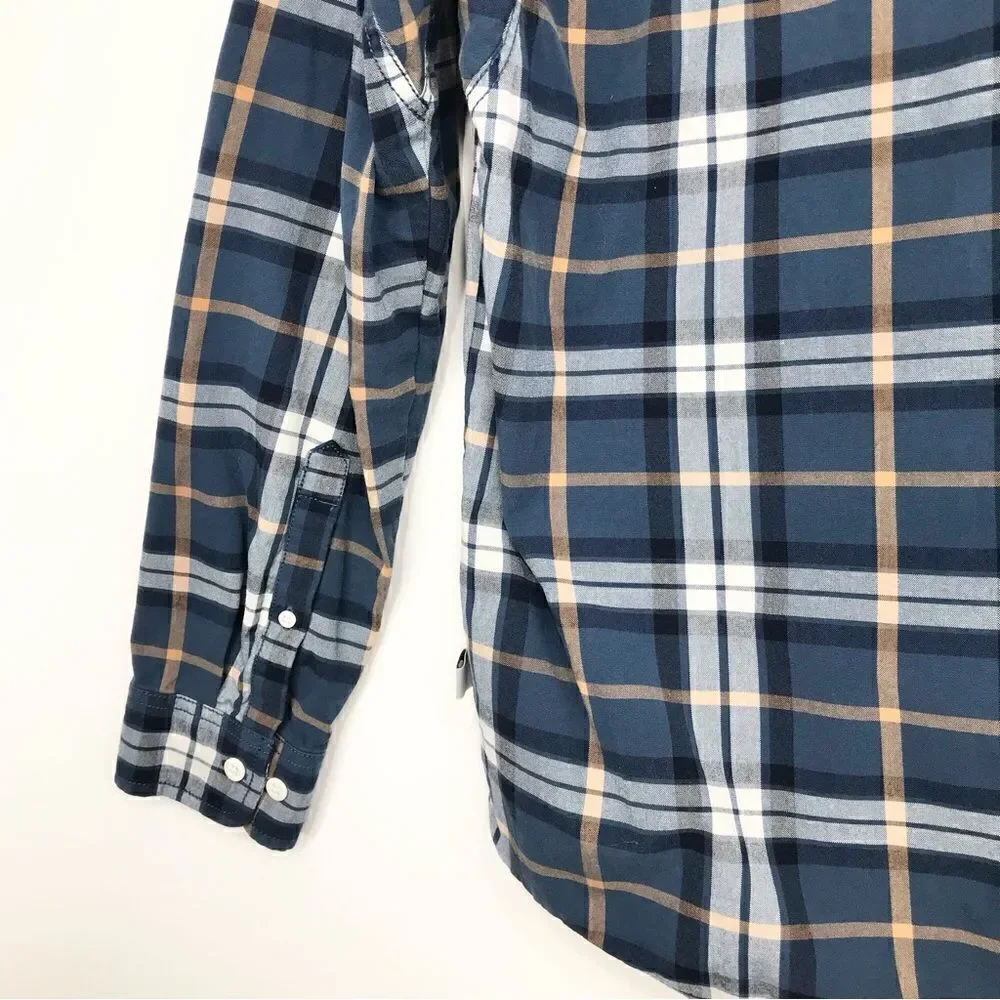 The North Face Blue Plaid 100% Cotton Button Up Long Sleeve Shirt